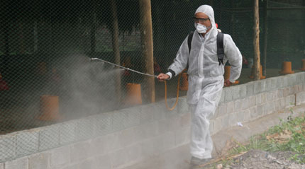 Thuoc-sat-trung-can-thiet-khi-ve-sinh-chuong-trai