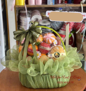 5. Giỏ Trái Cây Sang Trọng Biếu Tết Quy Nhơn