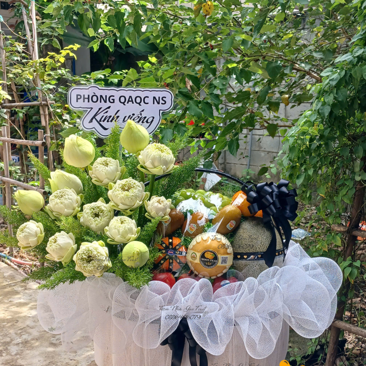 Giỏ Trái Cây Tang Lễ Sang Trọng Quy Nhơn Giao Gấp