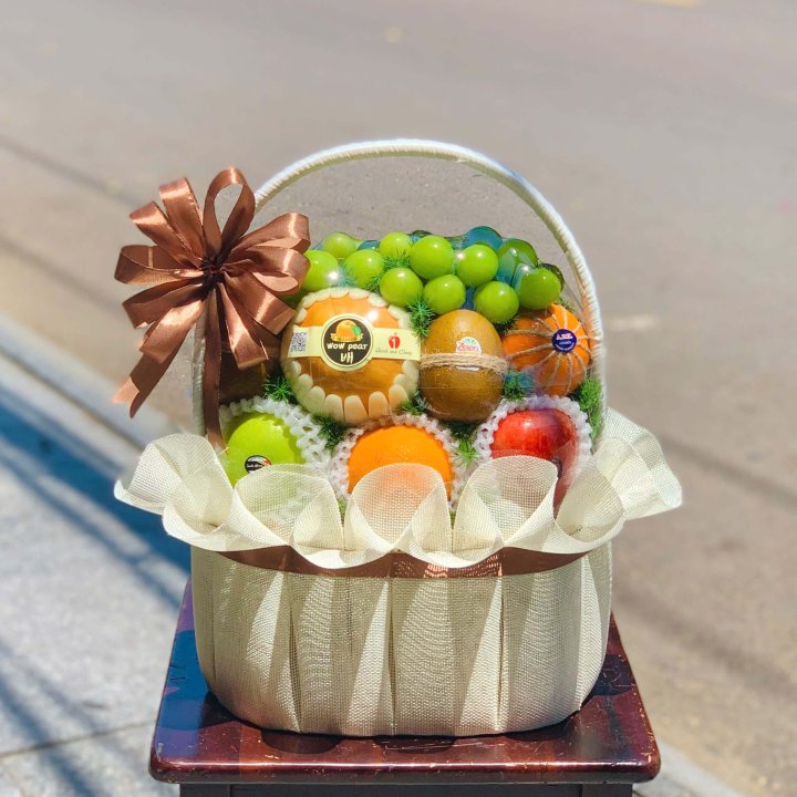 Giỏ Trái Cây Mix Hoa Tặng Sinh Nhật Quy Nhơn